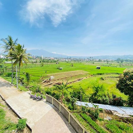 Villa Imperial Diamond Cibadak  Exterior photo