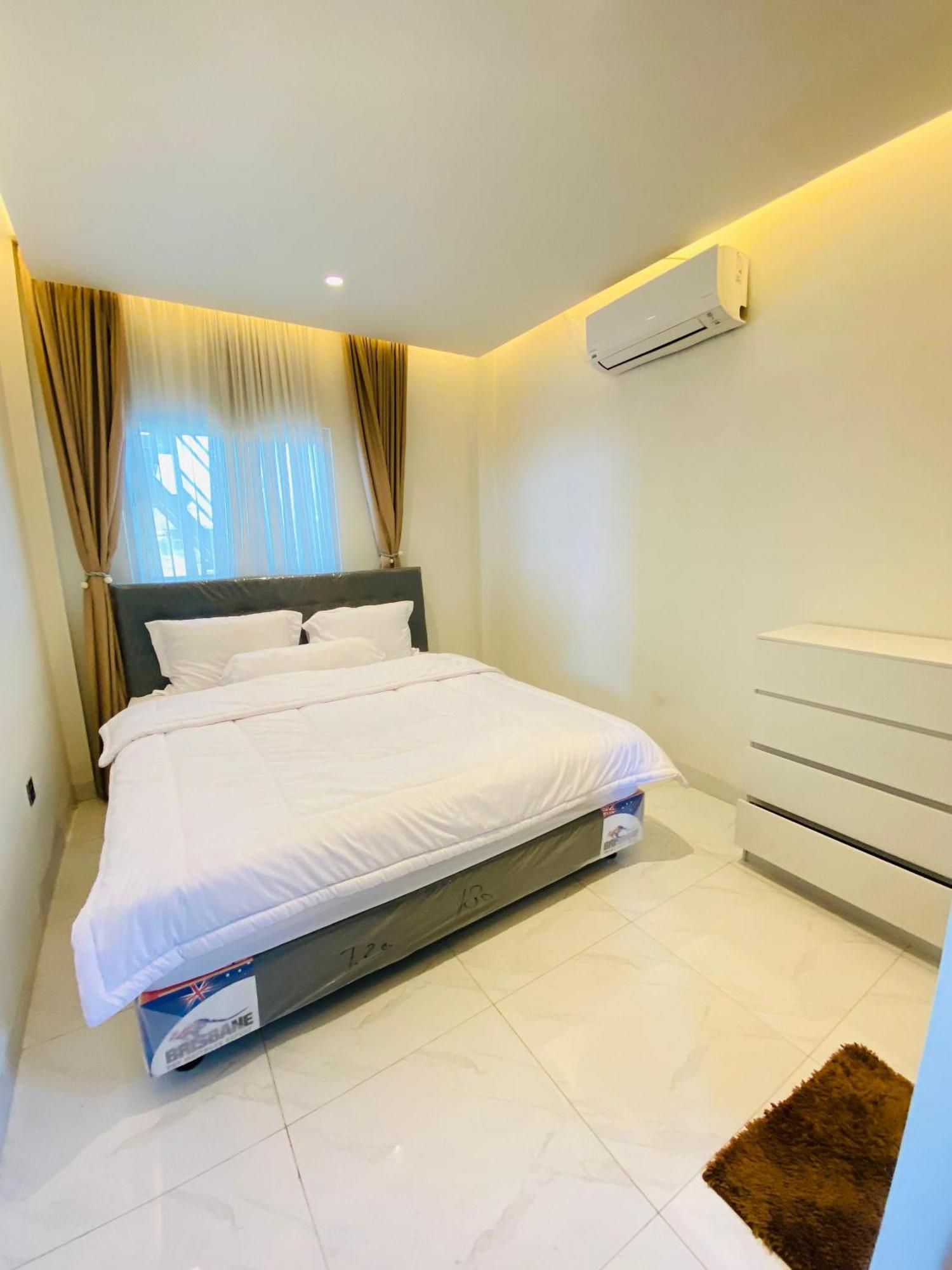 Villa Imperial Diamond Cibadak  Exterior photo